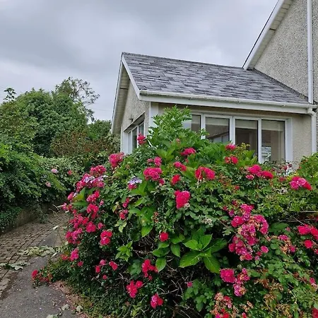 The Wood Grange * Woodvillage