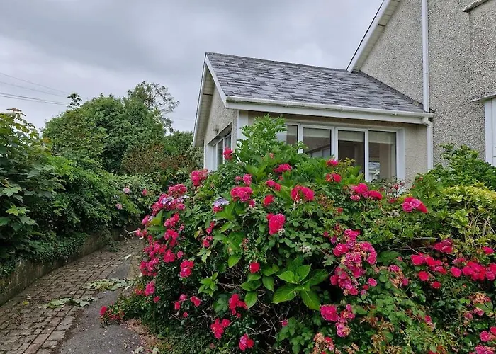 The Wood Grange * Woodvillage