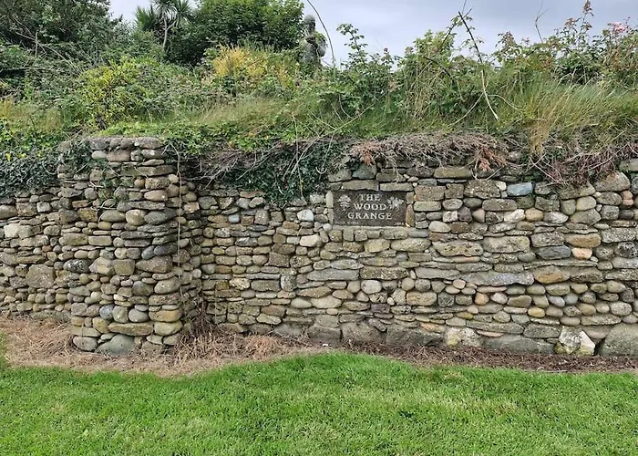 בית נופש The Wood Grange *