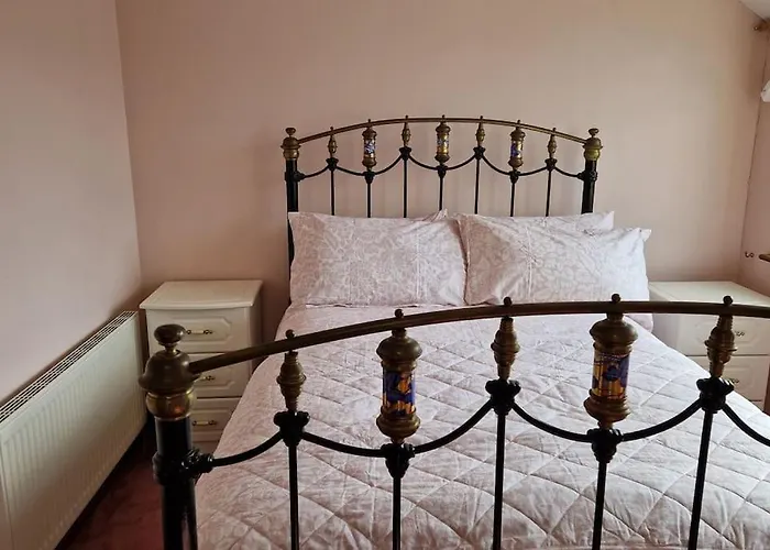 The Wood Grange בית נופש